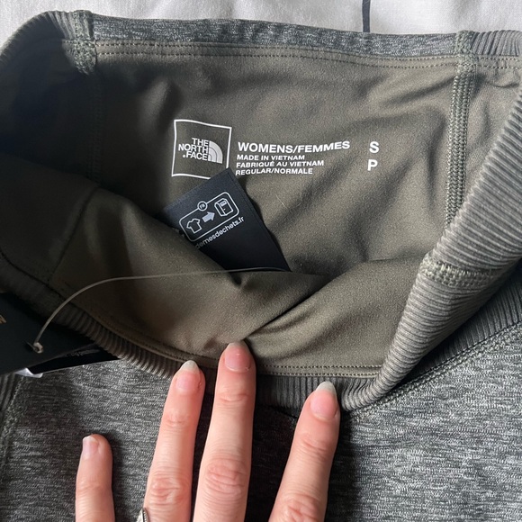 The north face 9’’ shorts - Picture 4 of 6